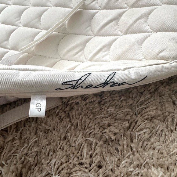 NWT White Quilted Saddle Pad with Navy/Gold Piping - Picture 5 of 7